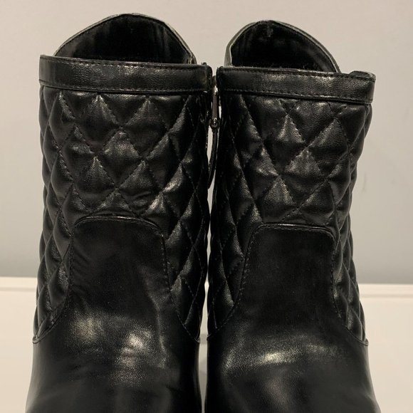 Guess Ladies Black Stilettos Shoes - Picture 3 of 9